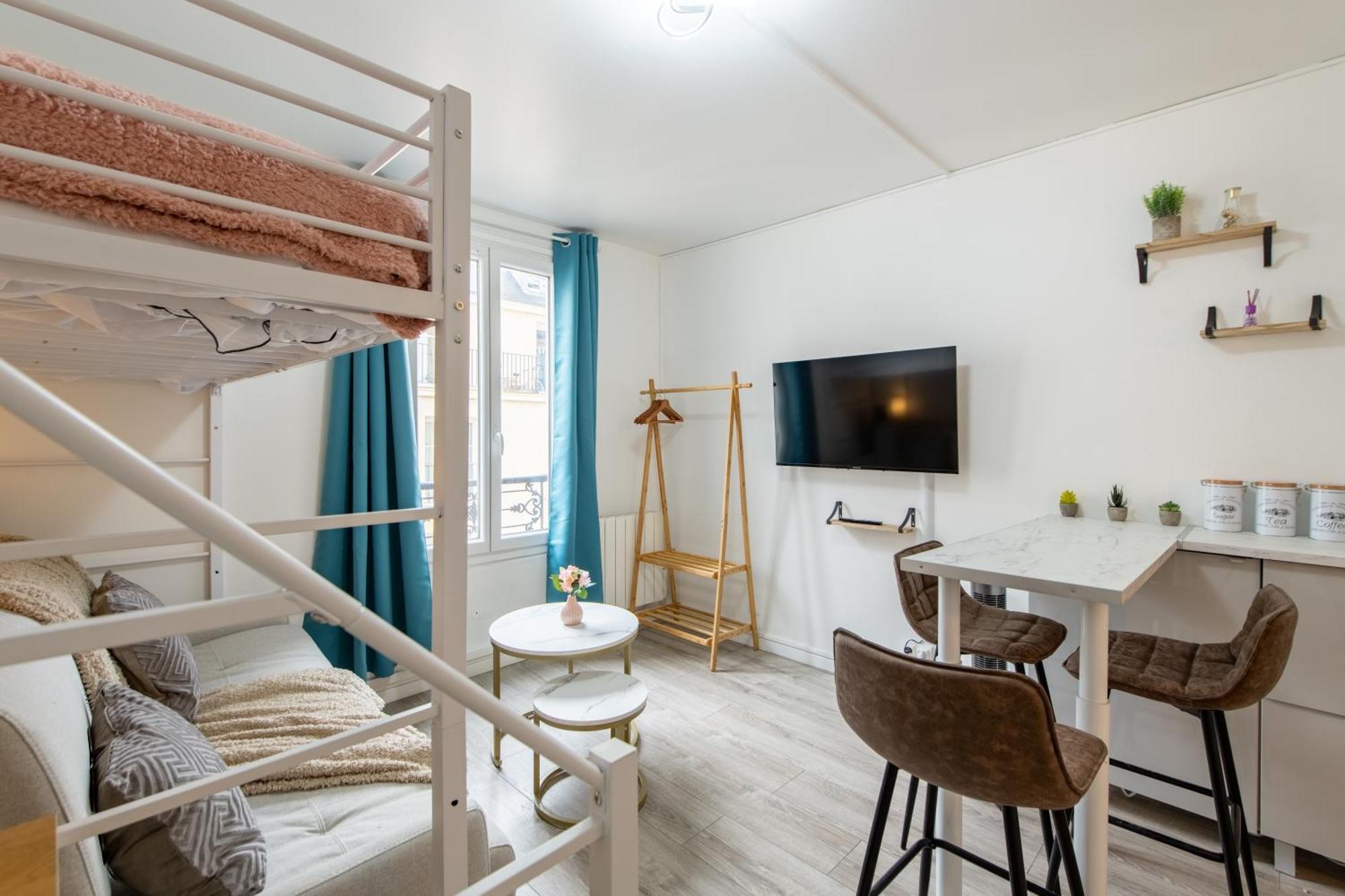 Deal! Modern In Vibrant Area Only 5 Minutes By Walk To Metro - Location Appartement *